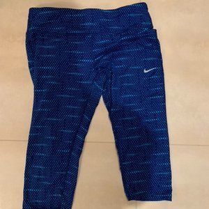 Nike Capri